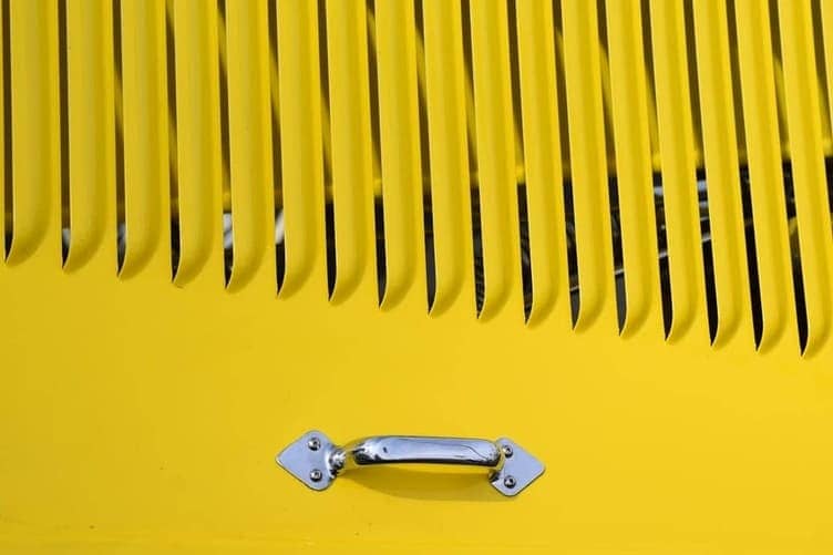 Engine dipstick with yellow handle